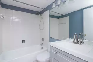 7320 Trent Rd, Downers Grove, IL 60516 - Photo 10
