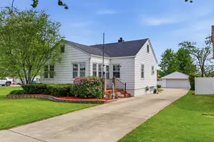 1608 N Center St, Crest Hill, IL 60403 - Photo 1