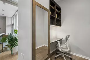 500 W Superior St, Chicago, IL 60654 - Photo 10