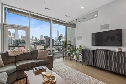 500 W Superior Street #813, Chicago, IL 60654 - Photo 2