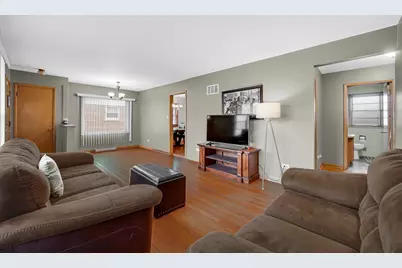 16404 Betty Lane, South Holland, IL 60473 - Photo 2