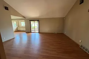2375 Chestnut Ln, Morris, IL 60450 - Photo 6