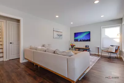 1011 N Haddow Avenue, Arlington Heights, IL 60004 - Photo 2