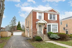 9 S Ridge Ave, Arlington Heights, IL 60005 - Photo 2