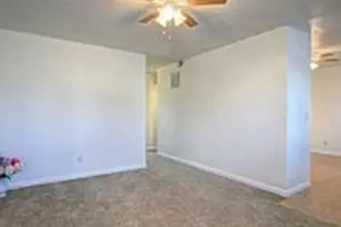 503 E Bradley Ave, Champaign, IL 61820 - Photo 2