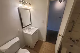 503 E Bradley Ave, Champaign, IL 61820 - Photo 10