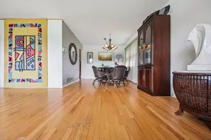2176 N Westmoreland Dr, Palatine, IL 60074 - Photo 6