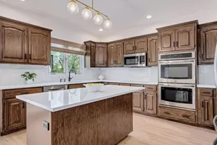 6437 Davane Ct, Downers Grove, IL 60516 - Photo 14