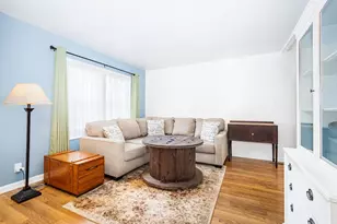 531 Glen Ave, Romeoville, IL 60446 - Photo 2