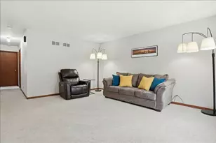 58 N California Ave, Mundelein, IL 60060 - Photo 4