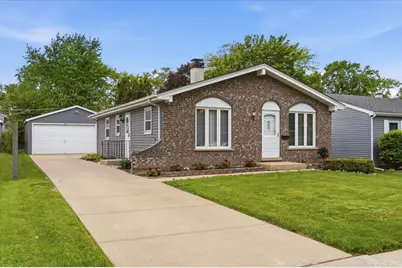 58 N California Avenue, Mundelein, IL 60060 - Photo 1