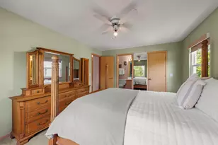 2865 Meadow Ln, Schaumburg, IL 60193 - Photo 12