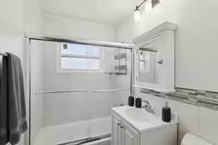 9523 Sayre Ave, Morton Grove, IL 60053 - Photo 10