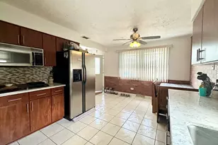 8404 S 79th Ave, Justice, IL 60458 - Photo 10