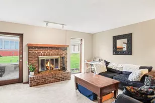 4735 Yender Ave, Lisle, IL 60532 - Photo 8