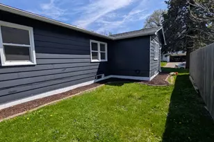 2505 23rd Ave B Ave, Moline, IL 61265 - Photo 12