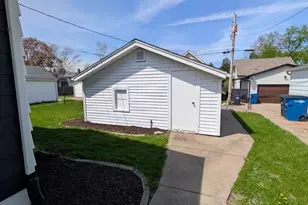 2505 23rd Ave B Ave, Moline, IL 61265 - Photo 4