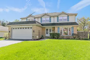1363 W St James Ct, Palatine, IL 60067 - Photo 2