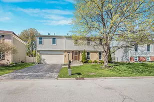 1300 Pembrook Circle, Roselle, IL 60172 - Photo 2