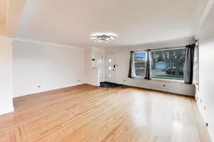 7810 Kilbourn Ave, Skokie, IL 60076 - Photo 4