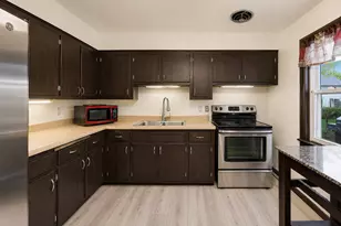 7810 Kilbourn Ave, Skokie, IL 60076 - Photo 10