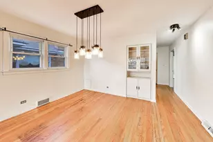 7810 Kilbourn Ave, Skokie, IL 60076 - Photo 6