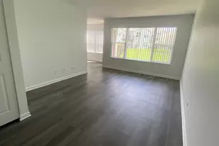 [Address not provided], Elgin, IL 60120 - Photo 4