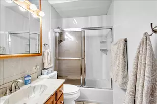 111 Brookside Dr, Glendale Heights, IL 60139 - Photo 12