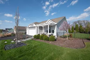 1014 Persimmon Dr, Genoa, IL 60135 - Photo 2