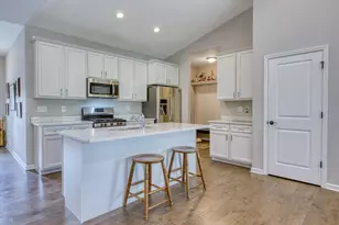 1014 Persimmon Dr, Genoa, IL 60135 - Photo 8