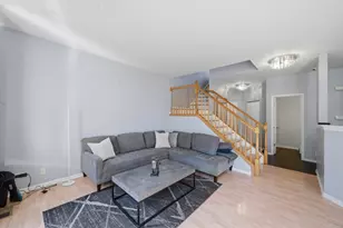 573 N Fox Trl, Round Lake, IL 60073 - Photo 8