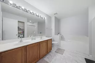 573 N Fox Trl, Round Lake, IL 60073 - Photo 12
