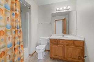 3127 Sandy Pointe Dr, Freeport, IL 61032 - Photo 14