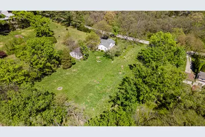11S104 Jackson Street, Burr Ridge, IL 60527 - Photo 2