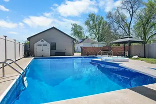910 S Vermillion St, Streator, IL 61364 - Photo 16