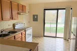 200 Dunteman Dr, Glendale Heights, IL 60139 - Photo 4