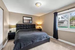 89 W Schubert Ave, Glendale Heights, IL 60139 - Photo 16