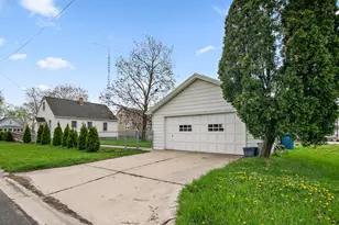 211 S Michigan Ave, Bradley, IL 60915 - Photo 20