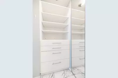 10 E Ontario Street #3701, Chicago, IL 60611 - Photo 18