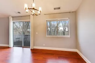 10 Waterbury Ln, Schaumburg, IL 60193 - Photo 6