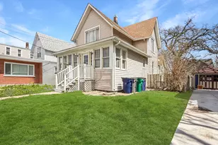 311 Ryerson Ave, Elgin, IL 60123 - Photo 2