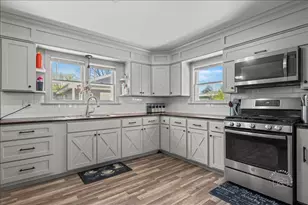 1359 Carol Pl, Montgomery, IL 60538 - Photo 6