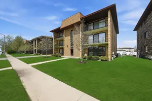 4854 W 122nd St, Alsip, IL 60803 - Photo 2