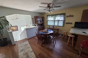 15 Ridgeland Ave, Fox Lake, IL 60020 - Photo 2