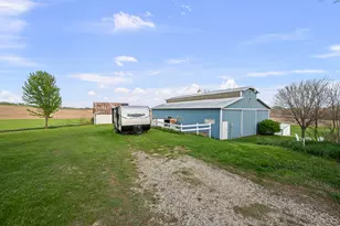 10198 E 2720 St, Kewanee, IL 61443 - Photo 32