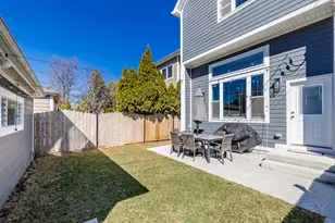 5739 W Grover St, Chicago, IL 60630 - Photo 32