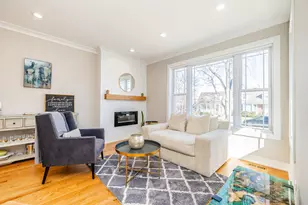5739 W Grover St, Chicago, IL 60630 - Photo 2