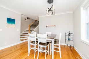 5739 W Grover St, Chicago, IL 60630 - Photo 4