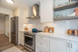 1730 Hinman Ave, Evanston, IL 60201 - Photo 4