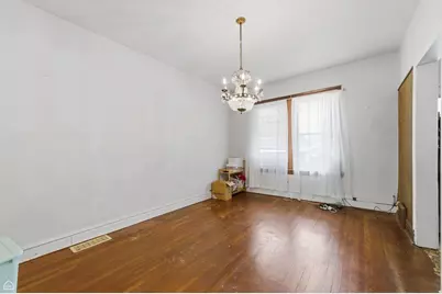 5044 W Wilson Avenue, Chicago, IL 60630 - Photo 18
